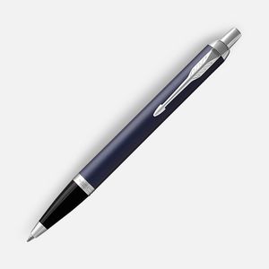 Шариковая ручка Parker IM Core Matte Blue CT выполненна из латуни и покрыта темно-синим лаком. Хромированные элементы из нержавеющей стали.  Механизм...