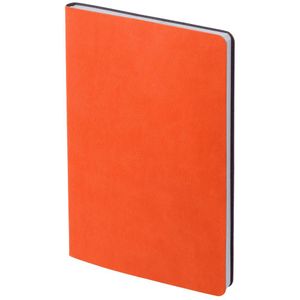 Ежедневник с гибкой обложкой, выполнен из материала Latte, оранжевый ОО.<br/>Блок 985:Кол-во страниц — 256;Бумага — белая, плотность 70 г/м²;Форзац и...