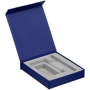 Подарочная коробка для аккумулятора 12,3х7,1х1 см и ручки 14,5х1,5х0,8 см с крышкой на магните и флокированным ложементом.<br /> Коробка выполнена из...