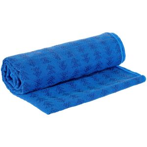 Во время занятий йогой в общем зале или при работе с тренажерами полотенце-коврик используется как дополнительное абсорбирующее покрытие — и...