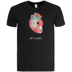 Настоящий художник всегда творит сердцем, которое одно лишь зорко. Art in Heart — для тех, кто не мыслит реализм без метафоры, а искусство — без...