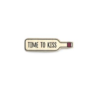 Значок «Бутылка time to kiss» 