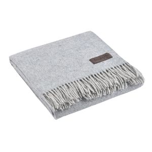 Мягкий плед из нежной шерсти мериноса и альпаки — легкий, воздушный и очень теплый. Модель Аrequipa выполнена из переработанной шерсти, поэтому...