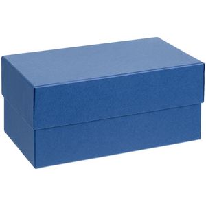 Коробка выполнена из переплетного картона, кашированного гладкой дизайнерской бумагой Malmero.