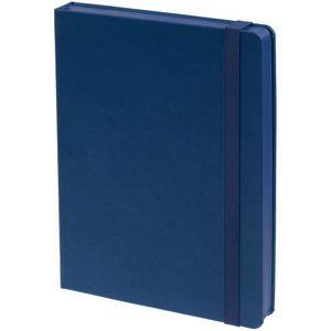Ежедневник с твердой обложкой, выполнен из материала Latte, темно-синий ХХ, обрез темно-синего цвета, дополнен резинкой и ляссе темно-синего...