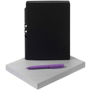 Удобный ежедневник с гибкой обложкой и местом под ручку в корешке, миниатюрная ручка из переработанного пластика и компактная самосборная коробка —...