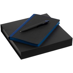 Стильный двухцветный ежедневник с гибкой обложкой и цветным обрезом и ручка в тон.