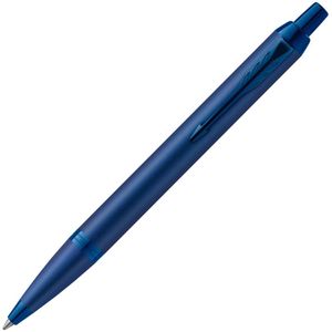 Подарочная шариковая ручка Parker IM Professionals Monochrome Blue выполнена из нержавеющей стали и покрыта матовым лаком синего цвета с эффектом...