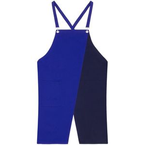 Фартук с длинными регулируемыми лямками и удобными карманами. Фактические размеры изделия могут отличаться от указанных на 1-3   см.