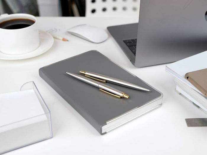 Карандаш механический Poetica, серебристый