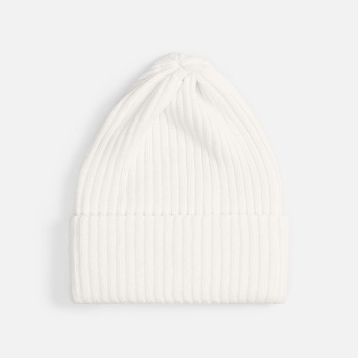 Шапка Yong, белая