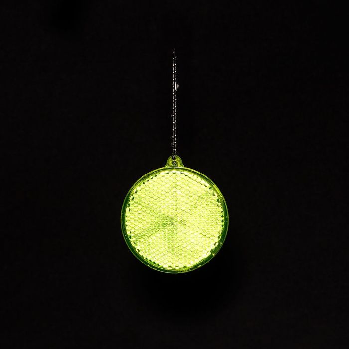 Пешеходный светоотражатель с цепочкой «Круг», неон-желтый