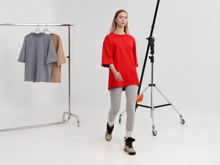 Футболка оверсайз унисекс Kosmos 2.0, красная (алая)