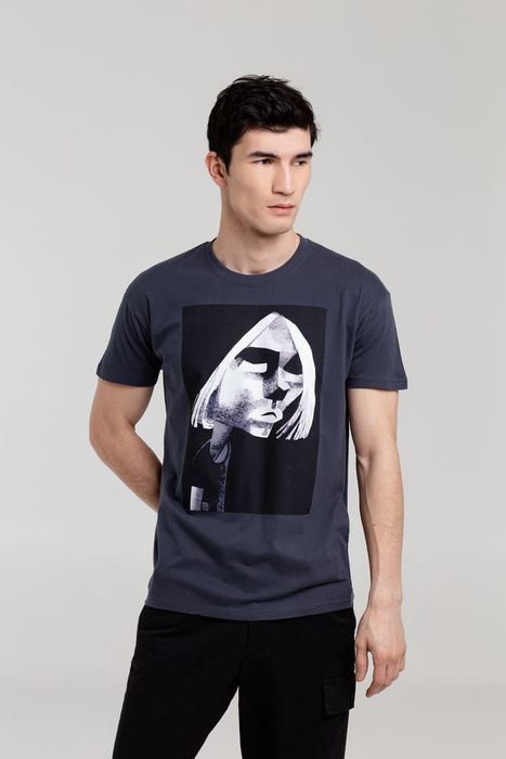 Набор «Меламед. Kurt Cobain»: книга «111 портретов музыкантов» и футболка, темно-серая
