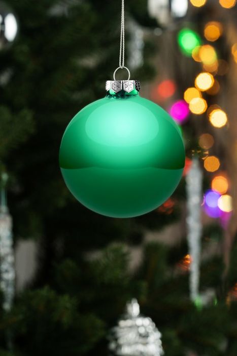 Елочный шар Finery Gloss, 8 см, глянцевый зеленый