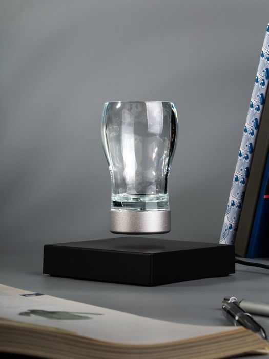 Левитирующий стакан Leviglass
