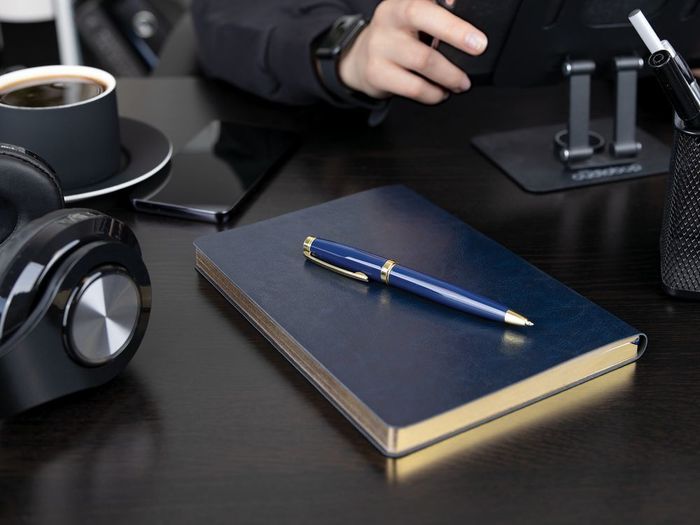 Ручка шариковая Letra Gold, глянцевая, белая