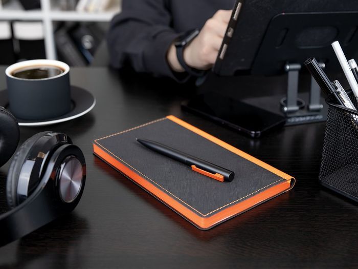 Ручка шариковая Inkolor, черная с темно-синим